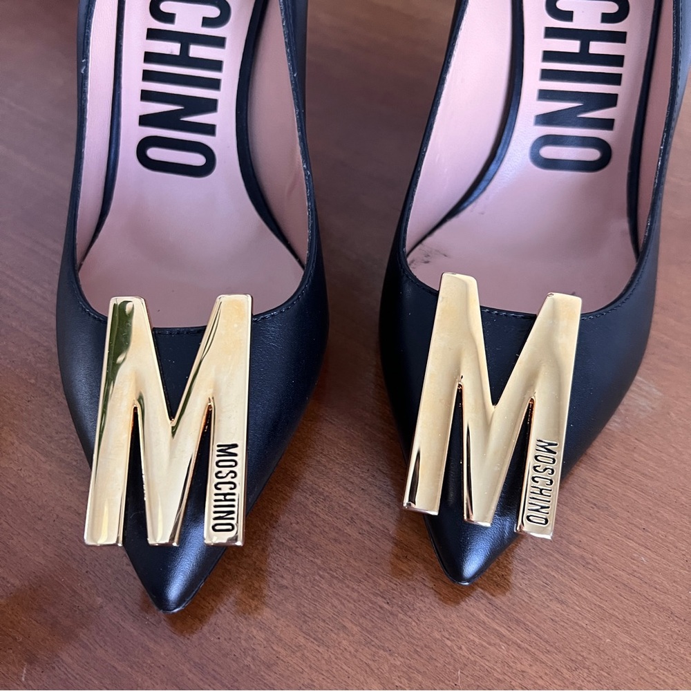 Moschino M Logo Plaque Appliqué Leather Heels - Picture 7 of 9